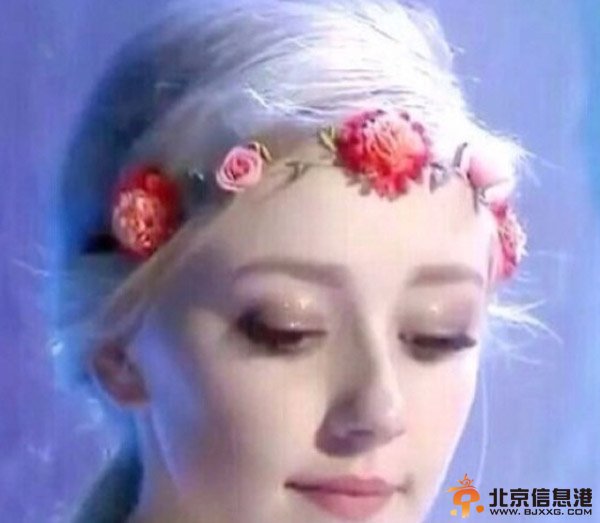 丹麦天使素颜照曝光 网友直呼落差大