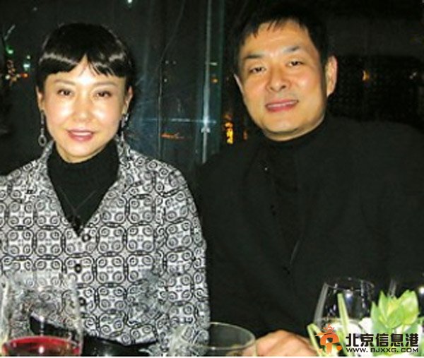 揭濮存昕老婆宛萍个人资料及照片 与妻子恋爱史曝光