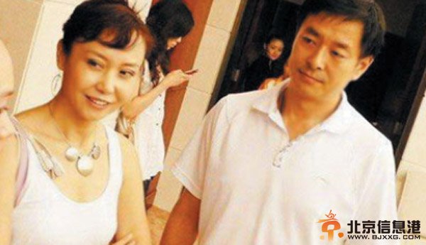 揭濮存昕老婆宛萍个人资料及照片 与妻子恋爱史曝光