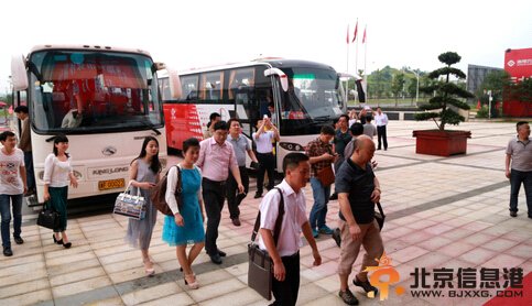 湖南百余新闻网站负责人聚焦南翔万商