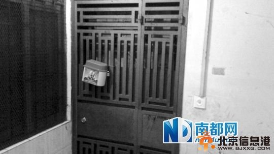 　14年前，简某南在租住的布吉某楼503将情人和儿子杀死，该房后来更换过无数租客。
