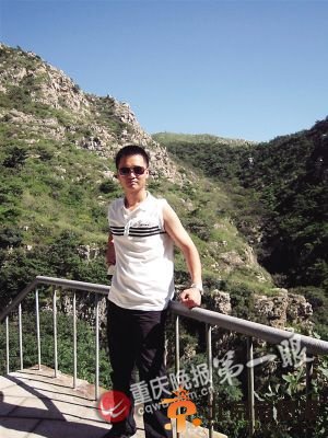 不愿接手年入百万家族企业他在校门口摆摊卖起炒酸奶