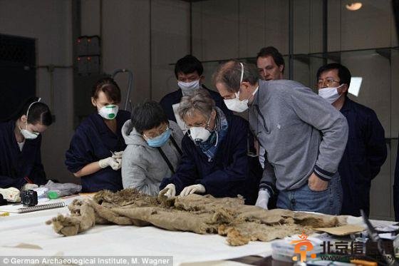 中国发现世上最古老裤子 可追溯至3300年前