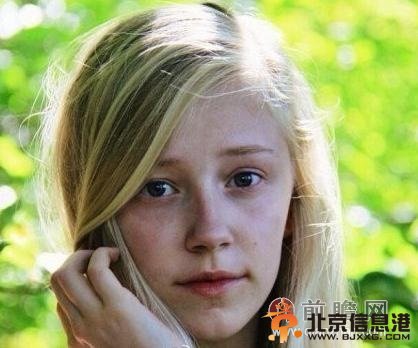 丹麦天使天天向上爆红 素颜照曝光“天使”落入“凡间”