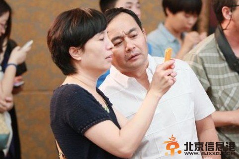 杨幂儿童节产下女儿全程曝光 内地女星赴港产子化解“超生”麻烦