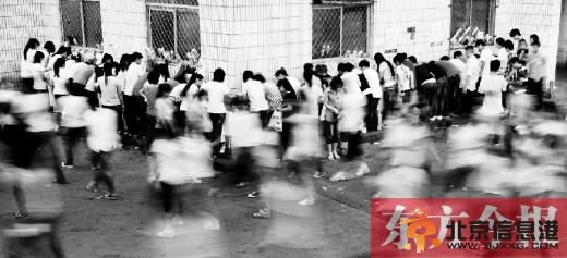 探访“<a href='http://www.bjxxg.cn/edu/gaokao/' target='_blank'><u>高考</u></a>工厂”郸城一高 <a href='http://www.bjxxg.cn/edu/gaokao/' target='_blank'><u>高考</u></a>励志标语刺激神经