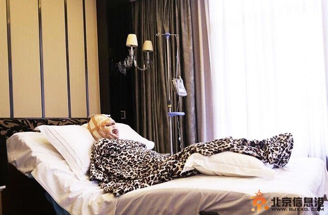 超女王梓整容高调晒照 出道10年没成功因不美丽