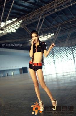 生活启示录齐葩扮演者卢小彧胸围变J全过程 百里挑一是平胸