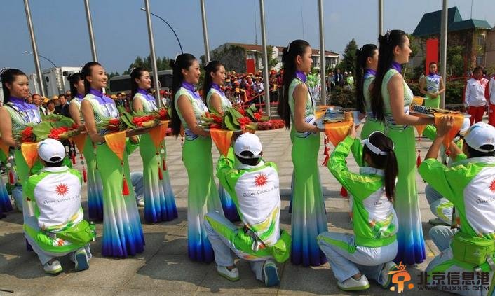 带你走进鬼扯的礼仪小姐训练课程 是形式大国还是选美比赛