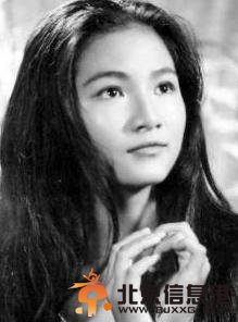 郑佩佩厕所小产换来不老容颜 8产4流堪称生孩子专业户