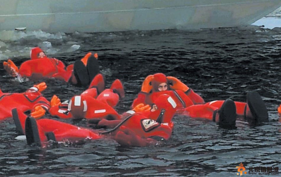 温州六旬夫妇花费236万元环球世界羡煞网友 你有236万吗？