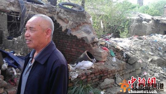 支边内蒙古50载?老人半生住“监舍”（图）