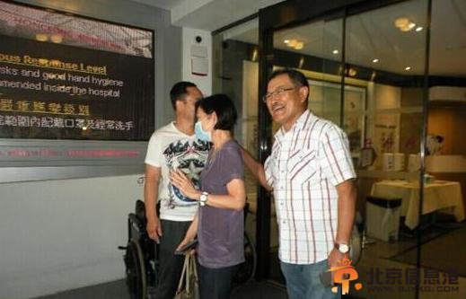 杨幂儿童节生产下女儿糯米像父母么?丰胸假体乳房能哺乳么?