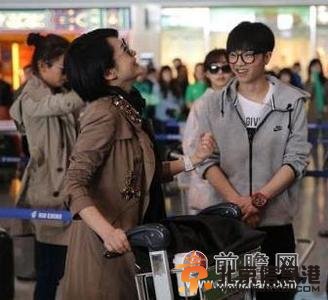 许晴谈与华晨宇绯闻 生活中已经成为知己