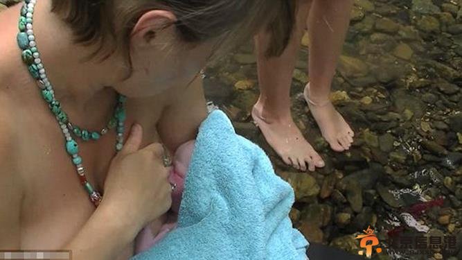 美国孕妇上演真人秀野外分娩经历惊呆世界 你hold住吗？