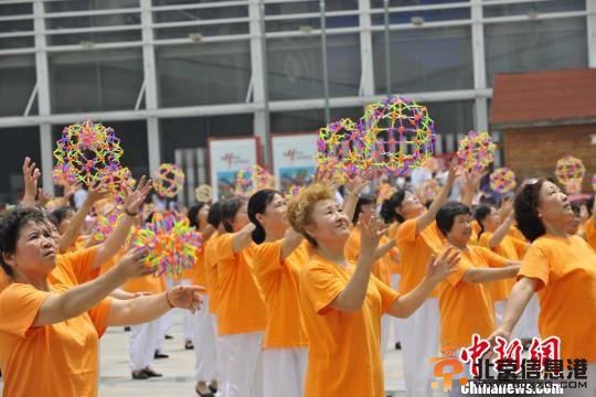 苏州举办千人团体操展演 倡导民众健康生活 