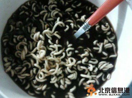 玉米炒葡萄奇葩菜式惊现高校饭堂 国产黑暗料理大盘点