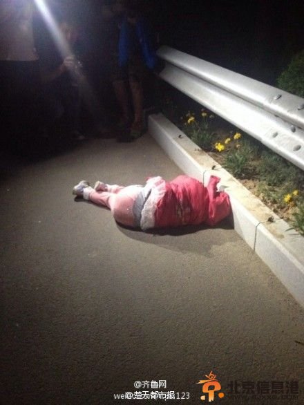 女孩昏睡中被扔弃婴岛 24小时12名儿童遭遗弃创纪录【组图】