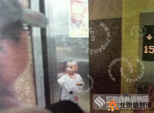 重庆1人高考电梯停运 业主贴纸条怒斥太自私【组图】