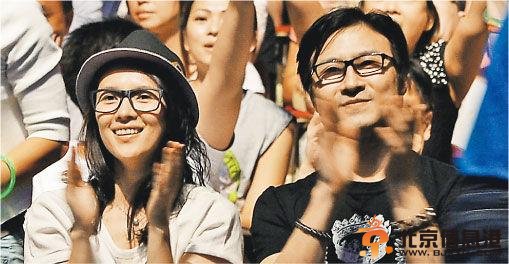 章子怡助阵汪峰巡回演唱会 昔日八分钟告白轰动<a href='http://www.bjxxg.cn/ent/' target='_blank'><u>娱乐</u></a>圈