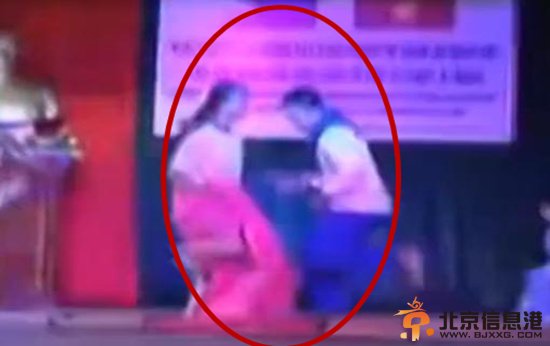 越菲军人南沙中国岛礁办相亲大会踢足球高清视频在线观看