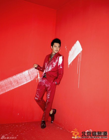 冯绍峰最新杂志时尚写真曝光 《后会无期》《黄金时代》《狼图腾》风暴来袭