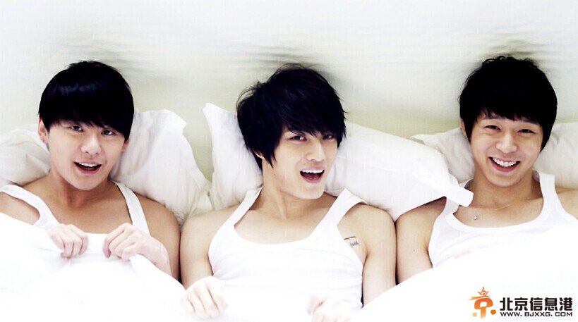 JYJ所属公司否认金在中朴有天即将入伍  JYJ下半年有望合体出专辑