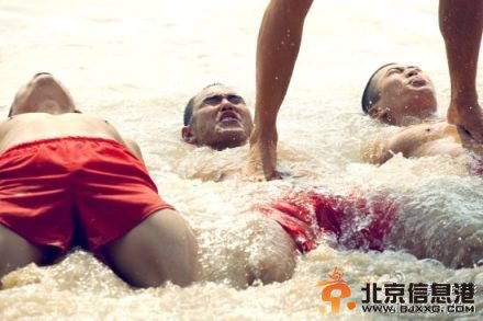 《军中乐园》预告片在线观看 阮经天裸身遭残虐陈意涵绝美出演