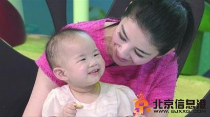 黄奕称怀孕期爆肥55斤：当时唯一感觉就是饿（图）