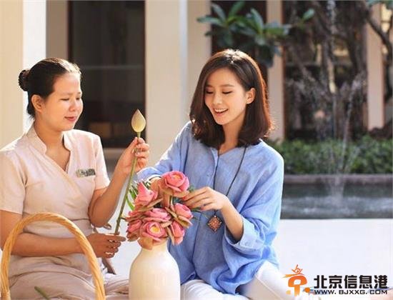 刘诗诗赴柬埔寨拍写真美呆 粉丝：快给吴奇隆生个娃吧