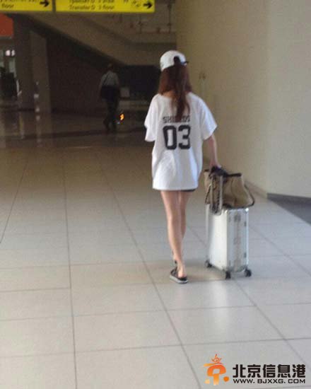 文章出轨门女主角姚笛最新消息 独身前往国外疑似疗情伤