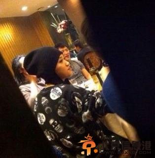 陈乔恩抽烟照曝光 猛吸烟嘴清纯形象不在