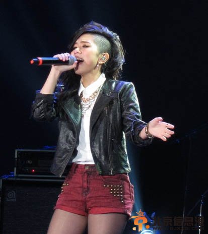 盘点<a href='http://www.bjxxg.cn/ent/' target='_blank'><u>娱乐</u></a>圈自曝初恋秘事的十大女星 邓紫棋自曝16岁交朋友