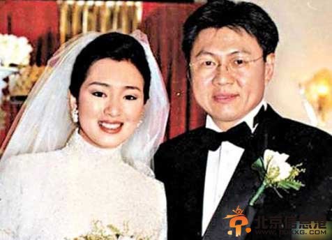 巩俐新恋情曝光 巩俐前夫是谁 巩俐前夫黄和祥个人资料及照片介绍