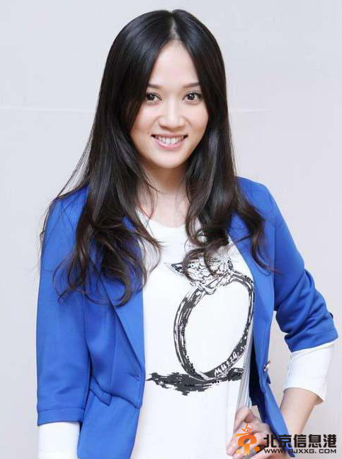 陈乔恩抽烟照清纯形象幻灭 玉女昔日半裸露胸照被扒（组图） 