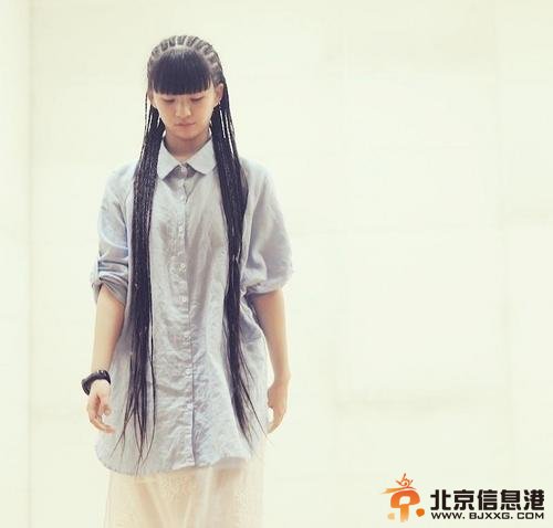 小彩旗加盟话剧版《山楂树之恋》 饰演静秋显纯情