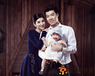 黄奕出轨孕妇之夫?老公黄毅清微博发飙掀骂战