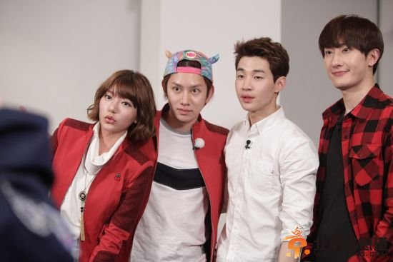 《我们结婚了世界版》SJ成员Henry求郭雪芙牵线联谊 曝金希澈<a href='http://www.bjxxg.cn/health/liangxing/' target='_blank'><u>女人</u></a>太多