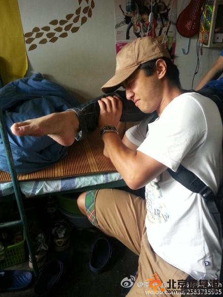 9a00ae7fjw1ehcev75ur6j20xc18g79o