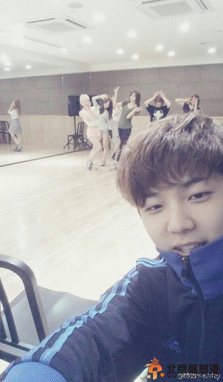 C.N.Blue姜珉赫袭击AOA练习室 AOA新曲《短发》预告片在线观看