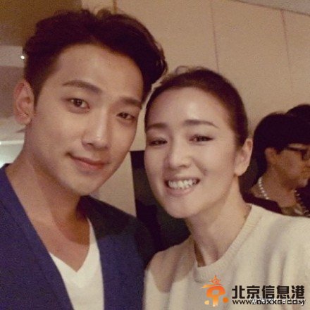 第17届上海国际<a href='http://www.bjxxg.cn/ent/dianying/' target='_blank'><u>电影</u></a>节Rain与巩俐亲密合照公开