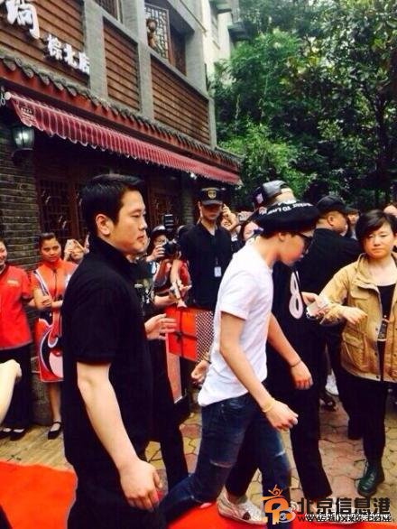 曝BigBang权志龙成都吃火锅 权志龙火锅店现场高清大图