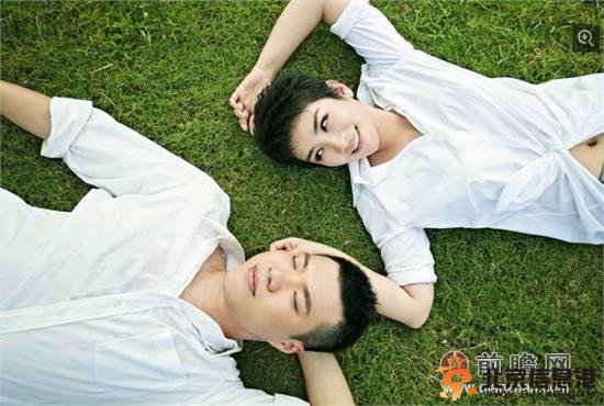  黄奕被疑曾勾搭陈小春引爆网络  应采儿微博遭围观称：躺着也中枪