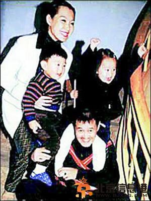 现任妻子马丽娟 （资料图）