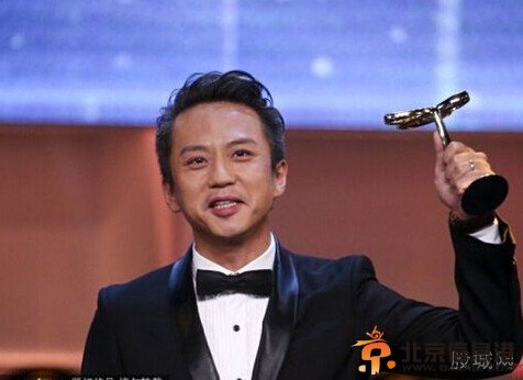 孙俪获白玉兰奖遭质疑“潜规则”邓超抖威风老婆天天伺候我