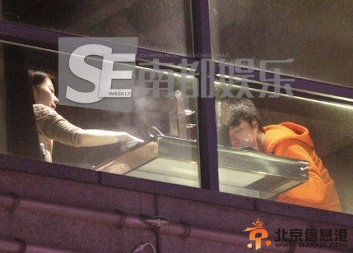 黄奕婚变内幕曝光 老公黄毅清出轨长发美女反咬一口