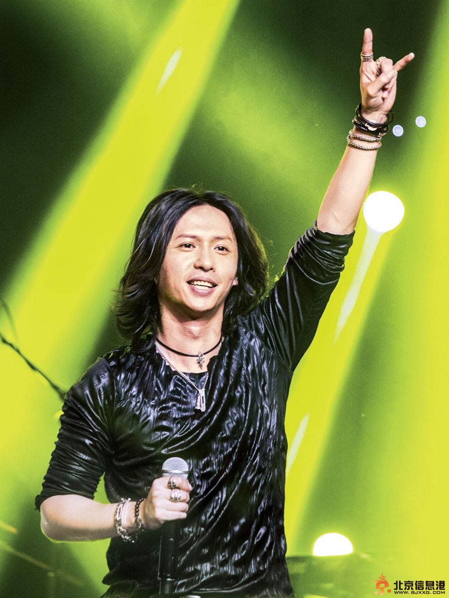 组图：张柏芝表白黑豹主唱张淇 称想找男人生第三胎