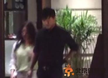 陈思成被曝出轨 与妙龄女子私密约会6小时