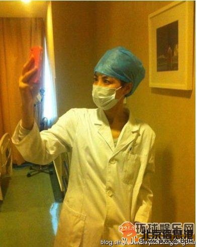 女星护士装PK 看谁制服最诱惑