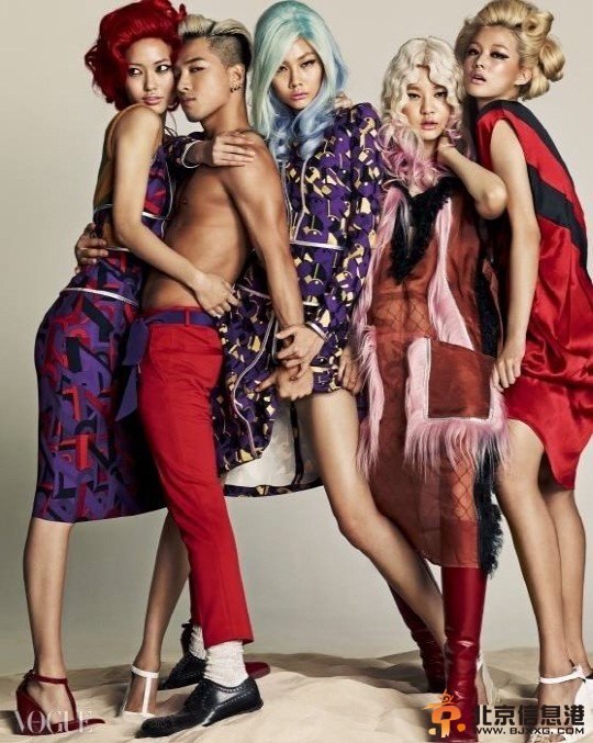 BigBang太阳最新写真图片 大尺度半裸展现性感姿势